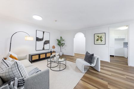 Spacious 2 Bedroom Apartment in the Heart of Neutral Bay - Photo 2