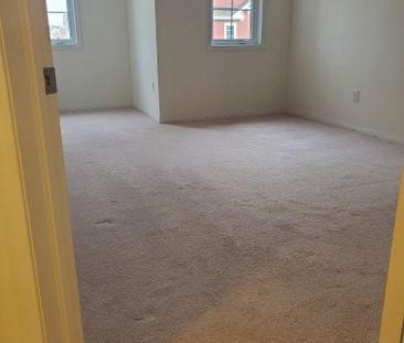 For Lease - 3 Berkshire Avenue, Wasaga Beach, Ontario - Photo 3