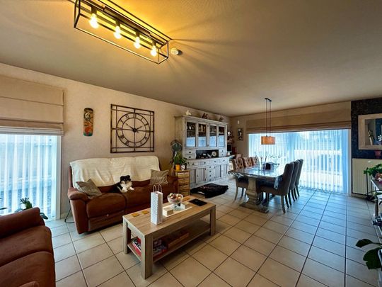 Instapklare woning met drie slaapkamers en garage te huur Roeselare! - Foto 1