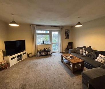 Elleray Court, Ash Vale, Aldershot, GU12 - Photo 2