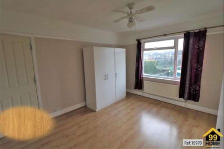 Worplesdon Road, Guildford, Surrey, GU2 - Photo 3