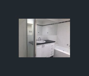 3 Bedrooms. - Great Location - Photo 2