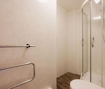 1 bedroom flat to rent - Photo 6