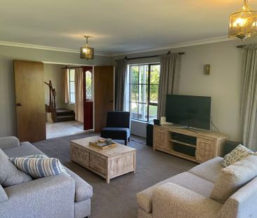 Large 4 bed home with bonus large rumpus room - Photo 3