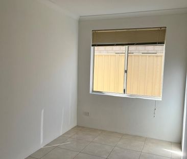 22 Goa Vista, Bennett Springs WA 6063 - House For Rent | Domain - Photo 4