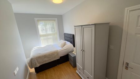 6 Bed Student Accommodation - Photo 5