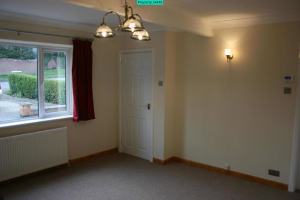 3 bedroom semi-detached house to rent - Photo 1