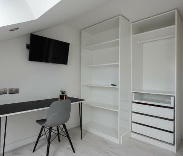 1 bedroom in a house share to rent - Photo 5