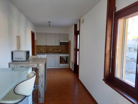 Sierre, studio partiellement meublé bien situé à l’Est de de la ville - Photo 3