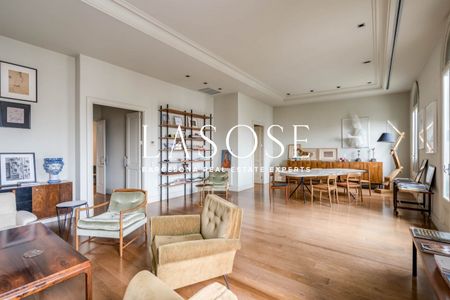 Flat 183m² to rent in Eixample, Barcelona - Photo 3