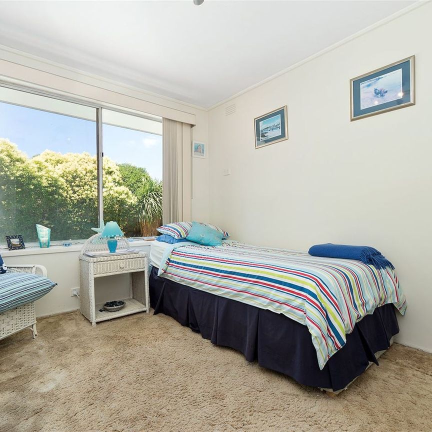 Charming Family Home in Tranquil Location with Out Door Pool. - Photo 1