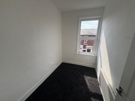 111, Elliott Street, Preston - Photo 4
