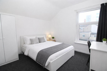 1 bedroom house to rent - Photo 2