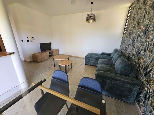 Location Appartement 2 pièces 51m² STE MARIE 97438 - Photo 1