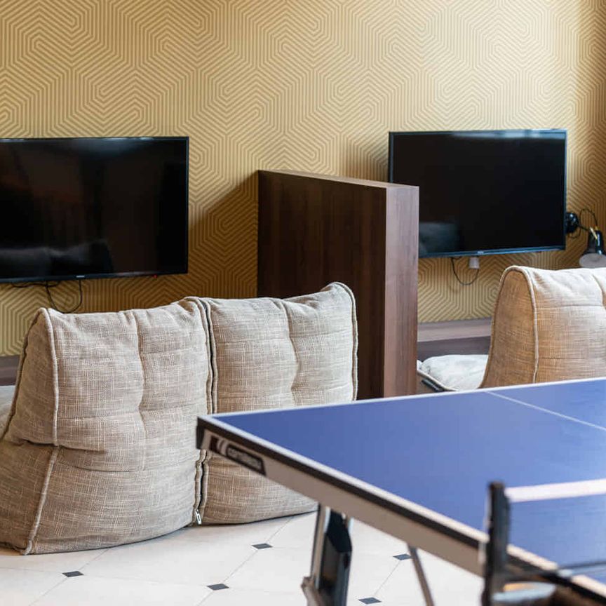 Silver 2 Bed Apartment - Photo 1