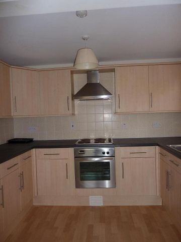 2 bedroom flat to rent - Photo 5