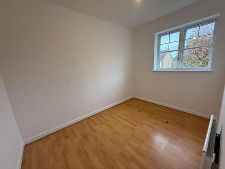 3 bedroom semi-detached house to rent - Photo 3