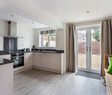 2 bedroom terraced house to rent - Photo 2