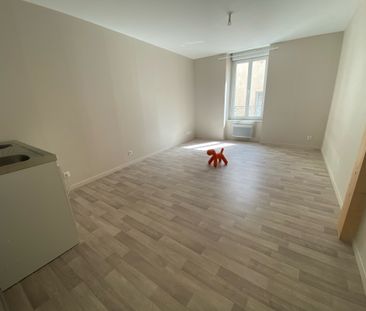 Location Appartement 1 pièce 24m² CLERMONT FERRAND 63000 - Photo 2
