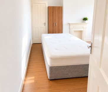 2 Bed Flat, Springbank Road, SE13 - Photo 6