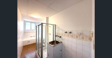 LOVELY APARTMENT IN A GREAT LOCATION - Photo 5