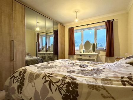 3 bedroom semi-detached house to rent - Photo 4