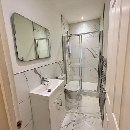 Studio Flat, Stone Street, BN1 - Photo 4