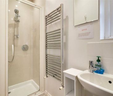 2 bedroom end of terrace house to rent - Photo 5