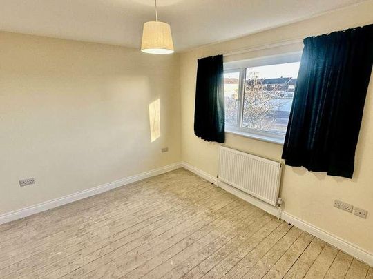 Westfield Road, Frome, BA11 - Photo 1