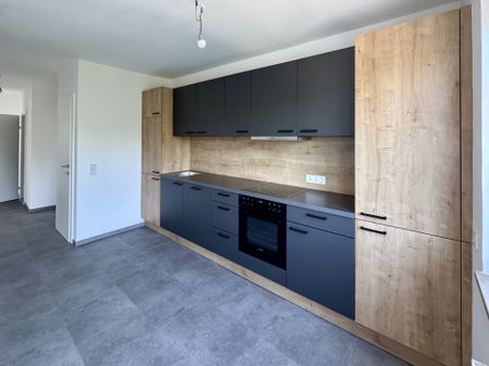 Nahe dem Zentrum in Steyr – frisch renovierte 3-Zimmer-Wohnung mit Stellplatz und Kellerabteil - Photo 2