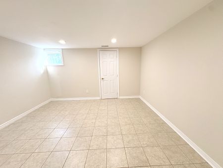For Lease - 98 Newton Drive Unit# Basement, Toronto, Ontario - Photo 5