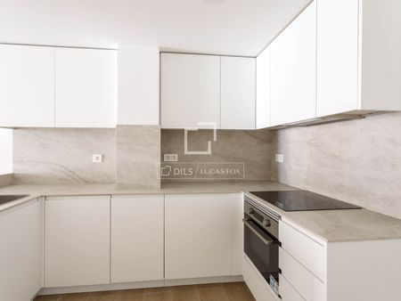 Excellent 1 Bedroom apartment for rent in Ventilla - Almenara, Madrid - Photo 3