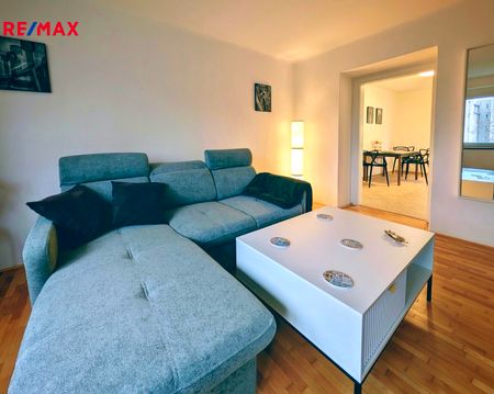 Pronájem bytu 2+1 v osobním vlastnictví 58 m², Praha 6 - Dejvice - Fotografie 2