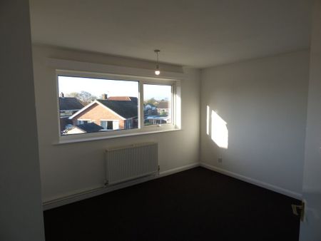 Byron Way, Great Yarmouth - Photo 2