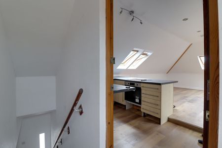Studio Flat / Apartment - Photo 3