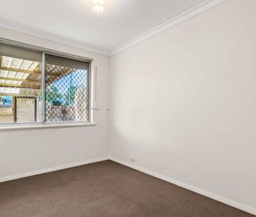 3 Bedroom Home with Expansive Backyard - Photo 5