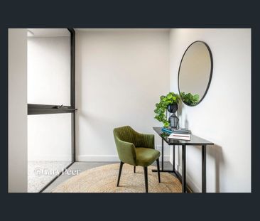 Two Bedroom Luxury Townhouse - Photo 6