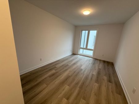 For Lease - 5 Bancroft Lane Unit# 302, Richmond Hill, Ontario - Photo 2