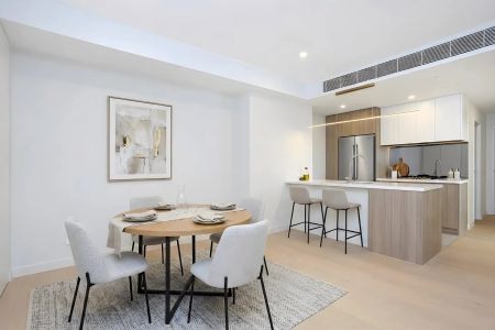 Level 14 Luxury: Brand New Apartment, Perfectly Elevated with Views - Photo 2