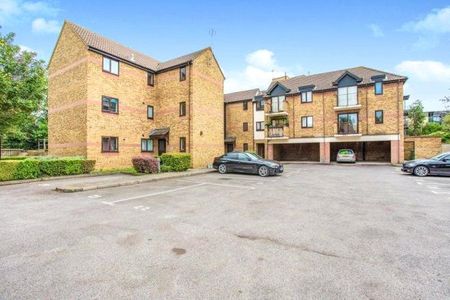 1 bedroom Flat in Betjeman Court, Yiewsley - Photo 2