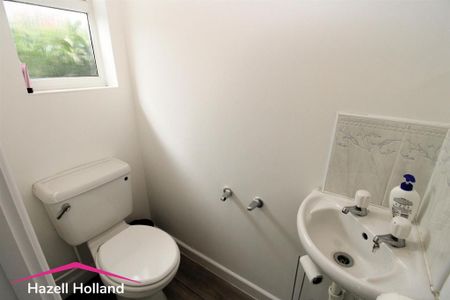 3 bedroom end of terrace house to rent - Photo 2