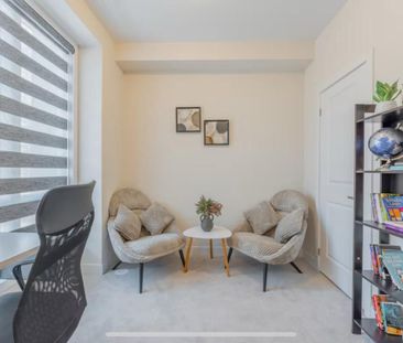 For Lease - 3092 Meadowridge Drive, Oakville, Ontario - Photo 2