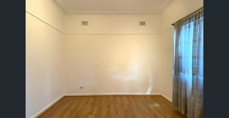 NEAT 2 BEDROOM HOME - Photo 2