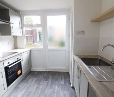 2 bedroom house to rent - Photo 2