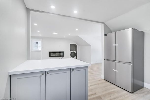 For Lease - 10 Comet Avenue Unit# 2, Hamilton, Ontario - Photo 1