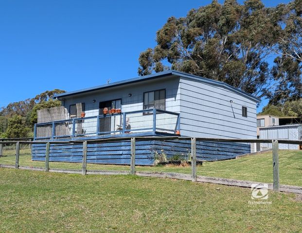 QUIET COUNTRY LIVING IN METUNG - Photo 1