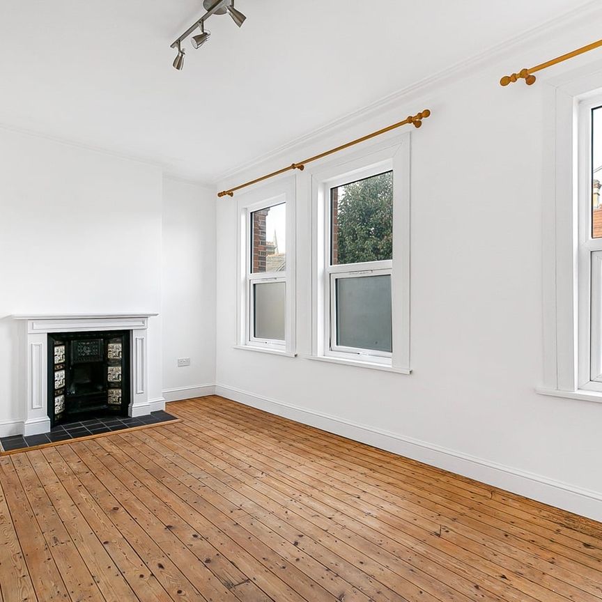 2 Bed Maisonette, Hibbert Road, E17 - Photo 1