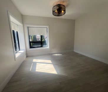 For Lease - 379 O'Connor Drive Unit# Unit 2, Toronto, Ontario - Photo 3