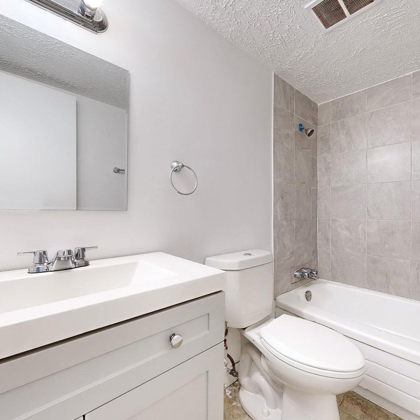 For Lease - 221 Melvin Avenue Unit# 1003, Hamilton, Ontario - Photo 1