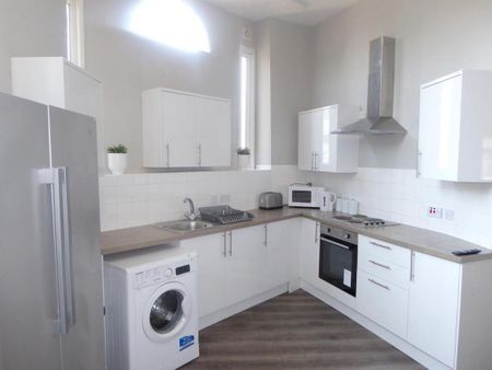 6 bedroom flat to rent - Photo 5